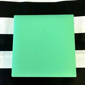 Jeffree Star highlighter